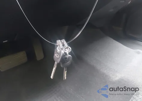 2018 Chevrolet Silverado 1500 2Lt из США, поврежденный, VIN 3GCUKREC2JG525366